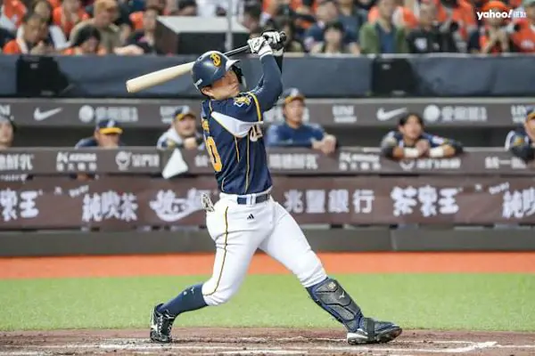 2019年江坤宇初登場展開一軍生涯