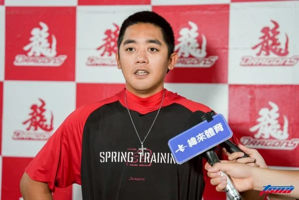 2021年拿莫第一次登場就拿下MVP