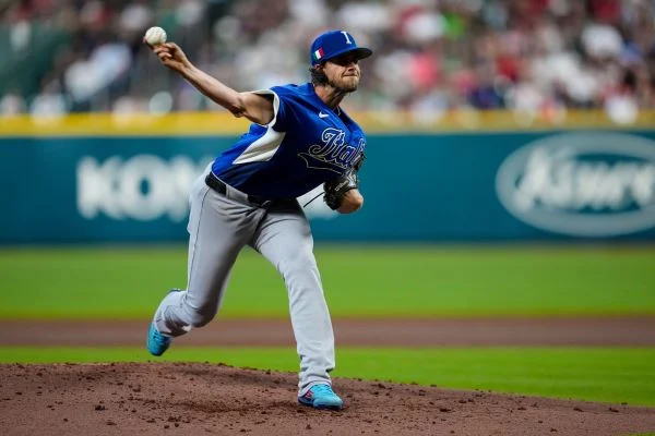 義大利亞倫.諾拉(Aaron Nola)