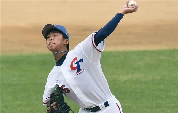 19歲時便跳級入選2015年世界棒球12強賽