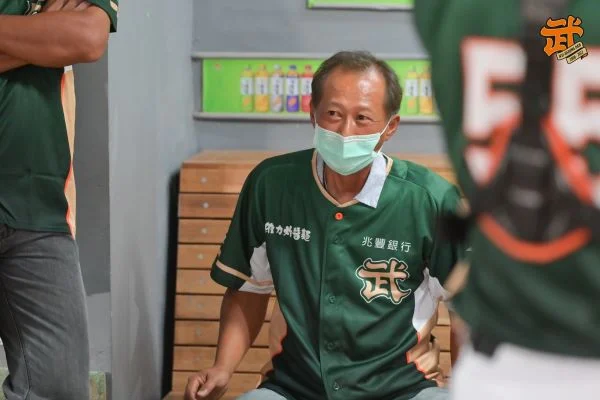 楊松弦罹癌後身形