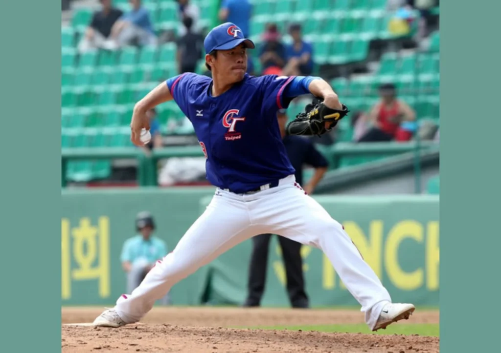 2014年鄭凱文入選仁川亞運中華隊,並隨隊拿下銀牌